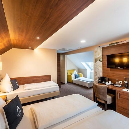 Stadthotel Reutlingen Eksteriør bilde